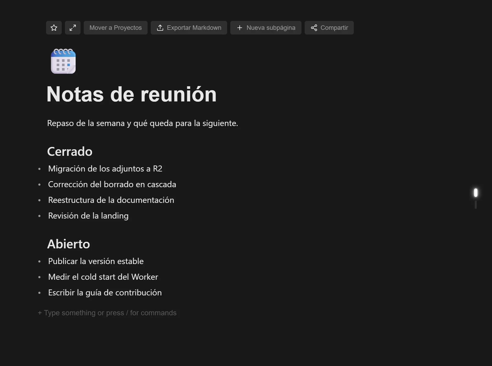 Notas de reunión con dos listas: lo cerrado y lo abierto.